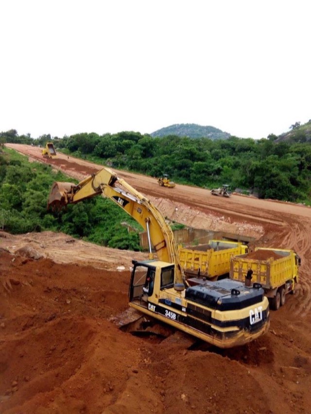Laying Latheritic Material at Nkari Dam, Akwa Ibom State)
